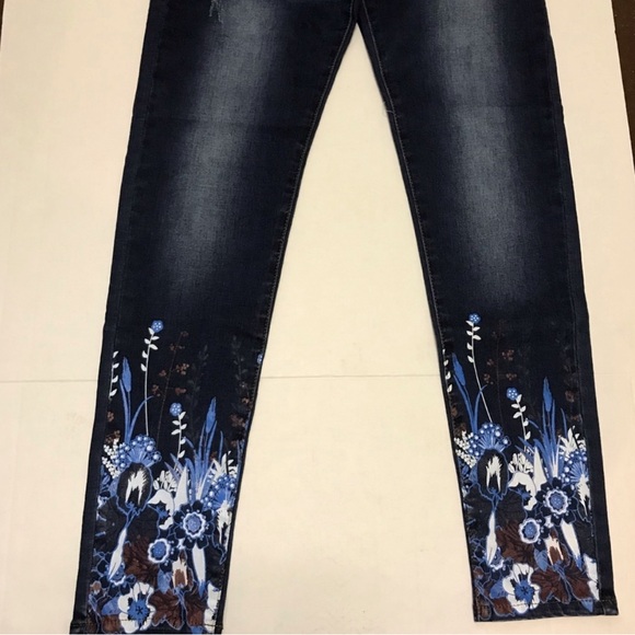 Cute jeans size 11 - Picture 4 of 4